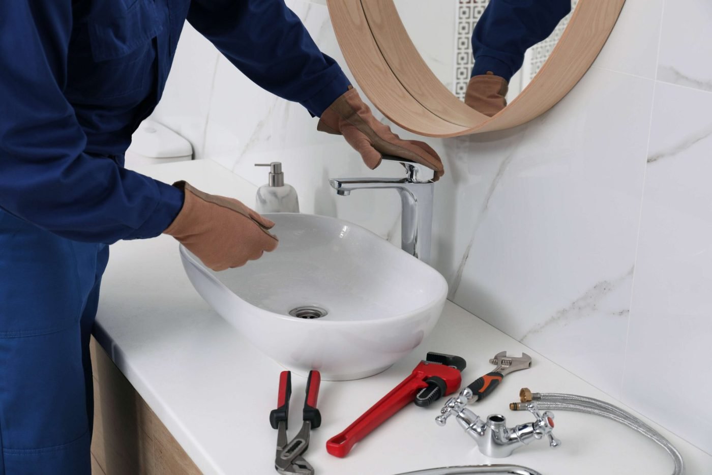 Bathtub, Sink, Toilet, Faucet & Vanity Installation — photo 3